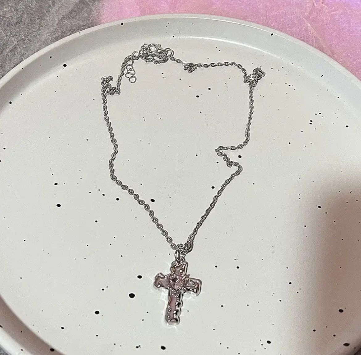 Grunge-inspired aesthetic necklace with beads and pearls