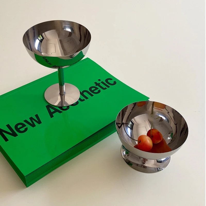 Stylish salad bowl crafted from high-quality stainless steel for elegant dining.