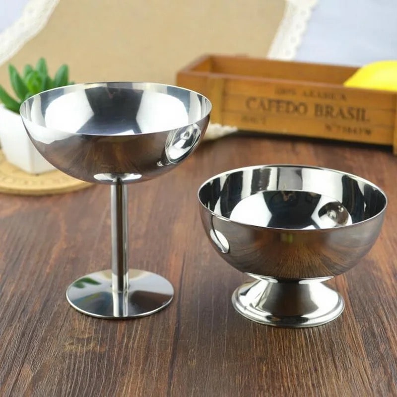 Elegant stainless steel ice cream cup, ideal for special occasions and everyday use.