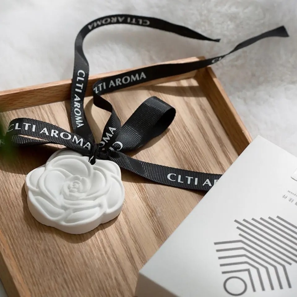 Aromatic home fragrance plaster for alluring scents