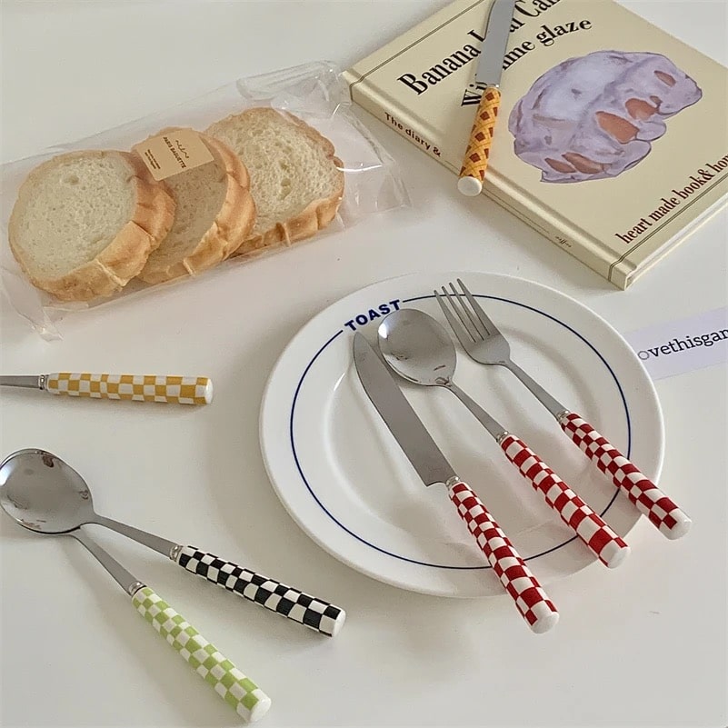 Retro-inspired Checkerboard Spoon - Elevate your table setting