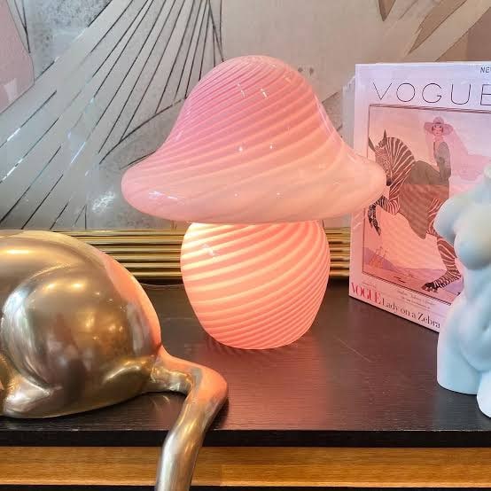 Curvy Mushroom Lamp Feelz