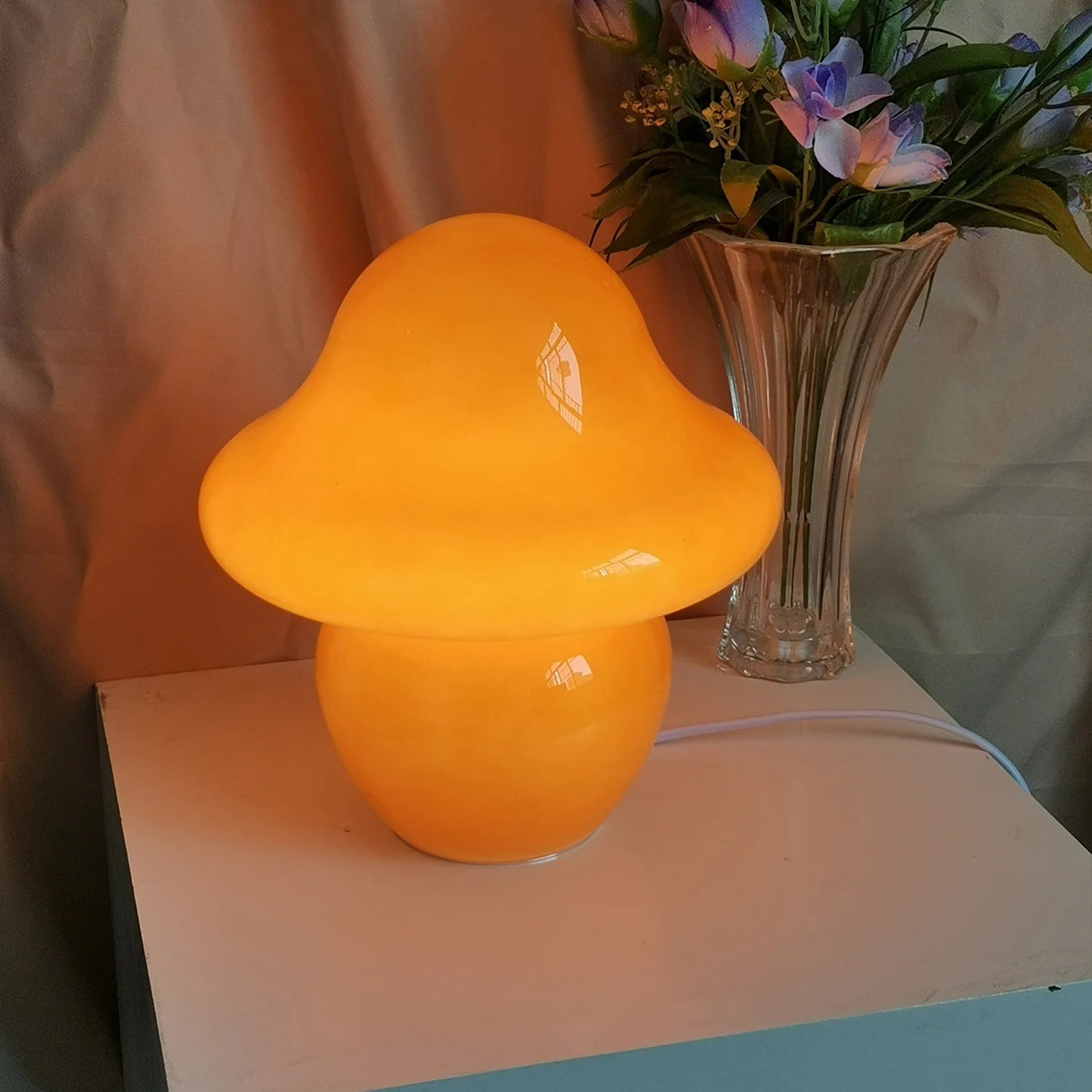 Curvy Mushroom Lamp Feelz