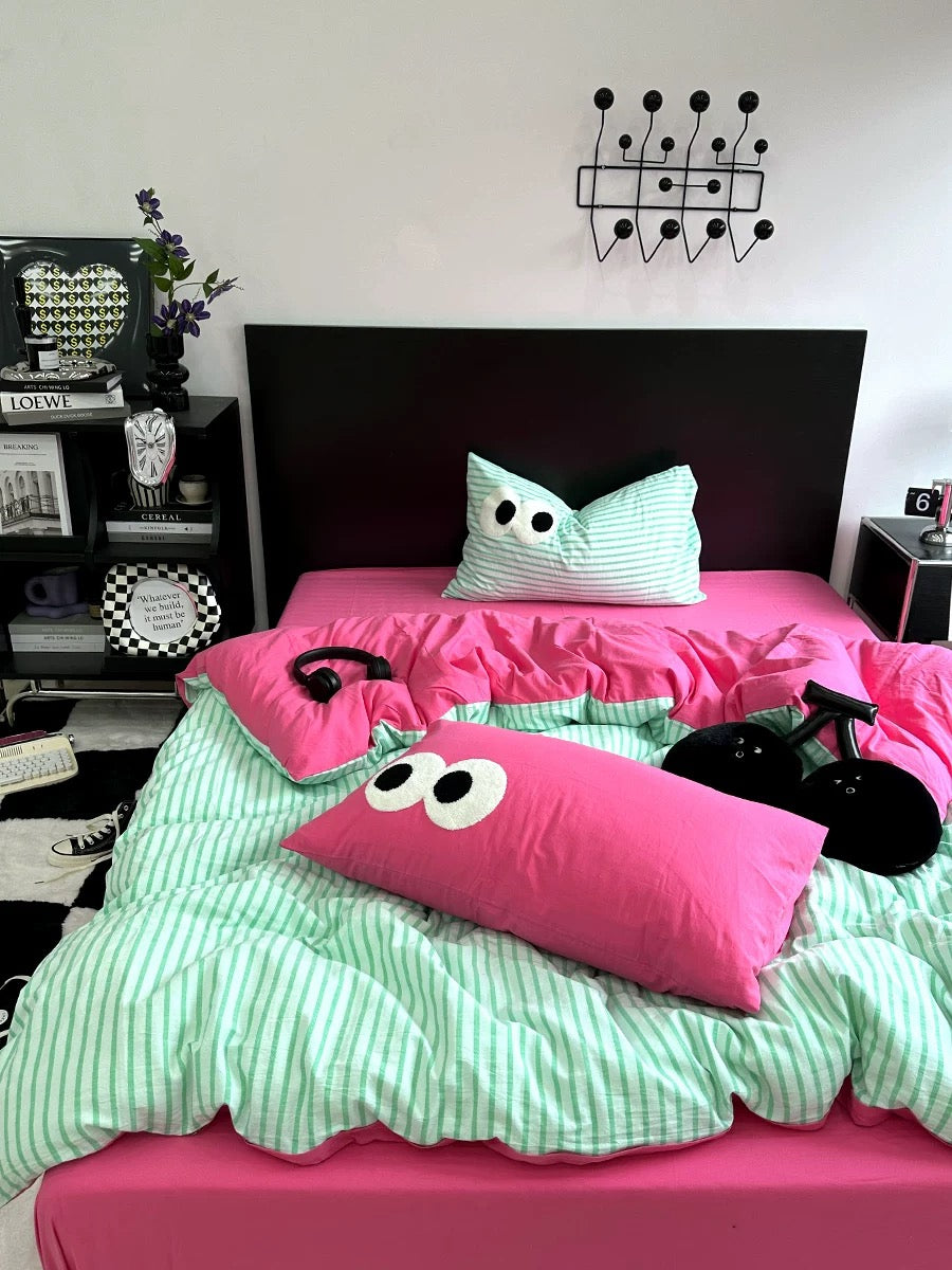 Big Eyes Bedding Set