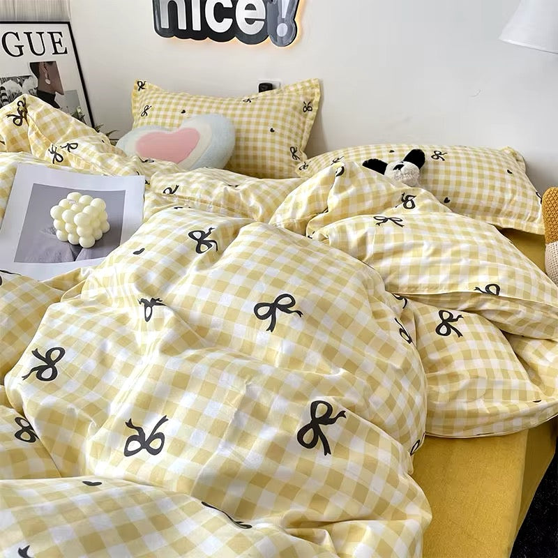 Aesthetic checkered bedding set in pink with bowknot accents