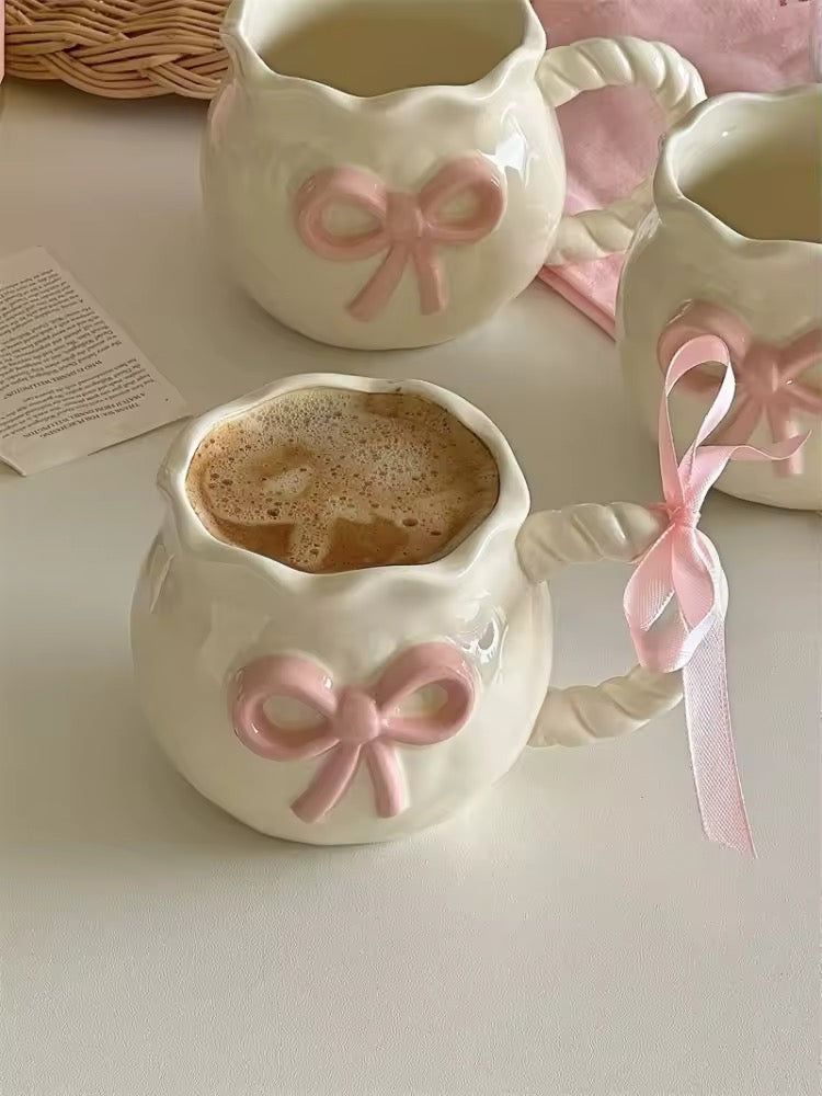 Coquette-style kitchen cup for tea or coffee