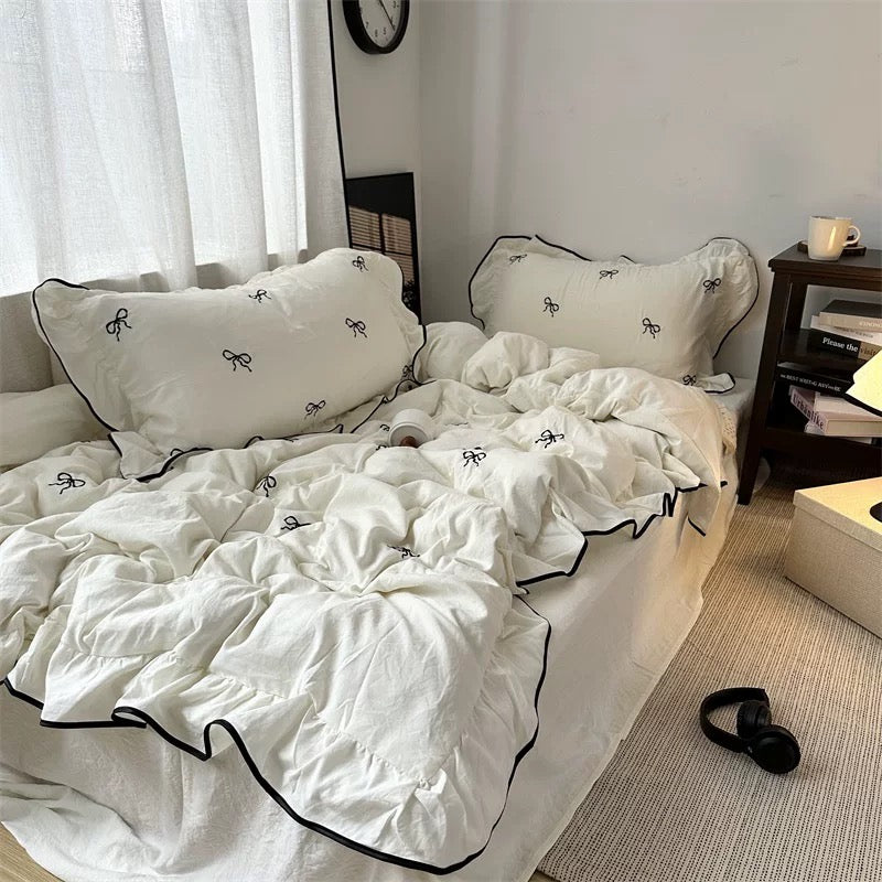 Princess-style frill duvet and pillow set for a dreamy room