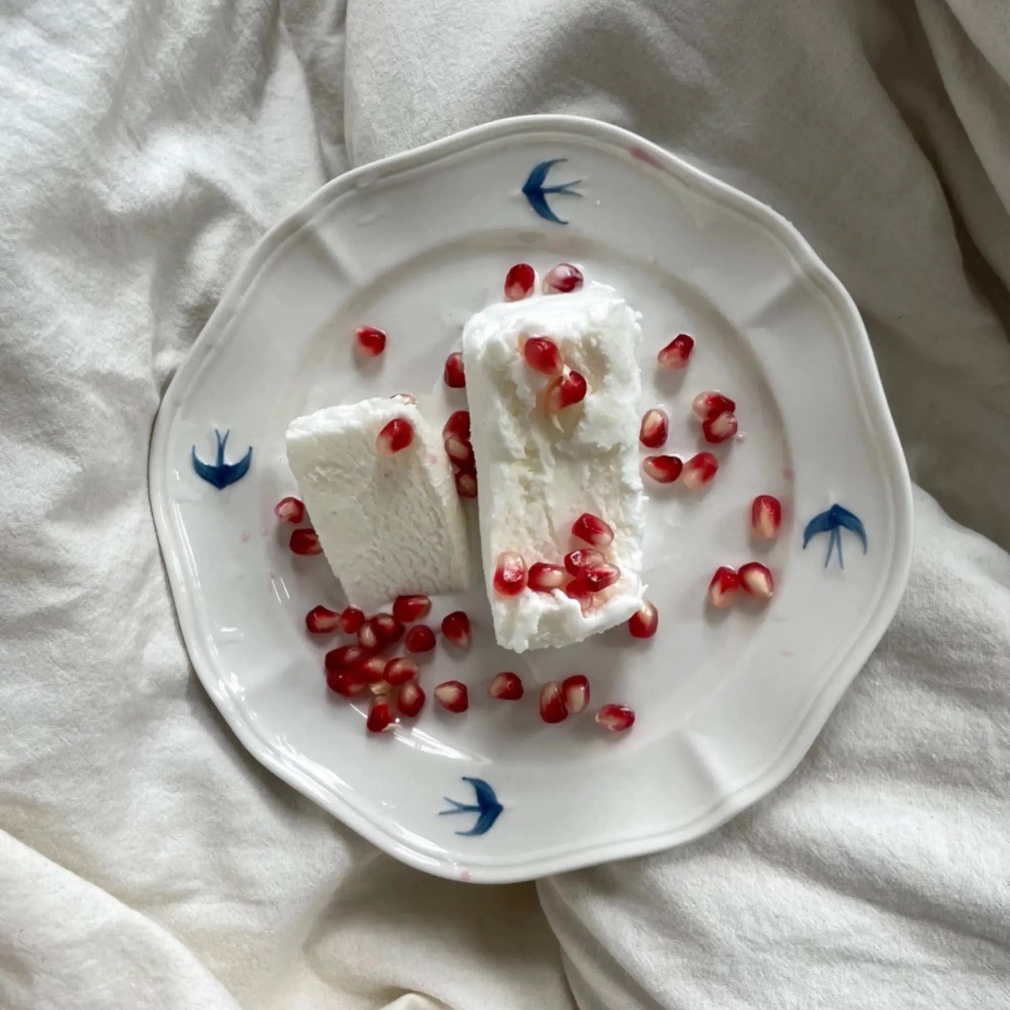 Decorative Japanese ceramic plate with bird design