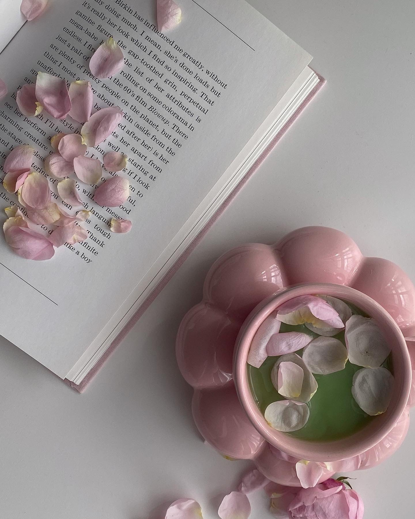 Creative ceramic coffee cup set with yellow mug and sunflower saucer. Gift for her, perfect for afternoon tea.