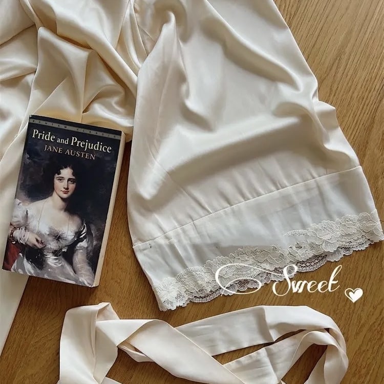 French-inspired casual silk strap dress for ladies