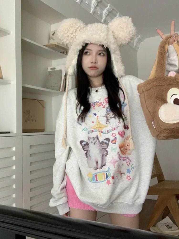 Grunge kawaii cat hoodie in a cozy oversized design for winter