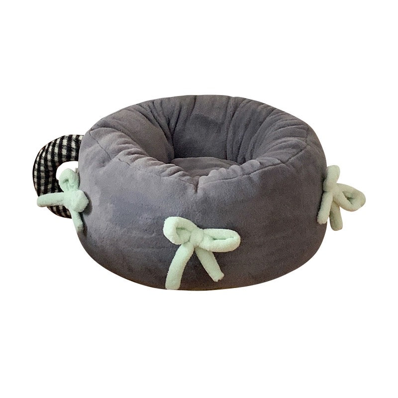 Rabbit fur pet bed for small dogs and cats with bows