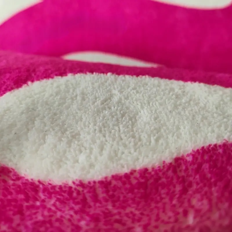 Non-slip bathroom pink rug with soft velvet surface