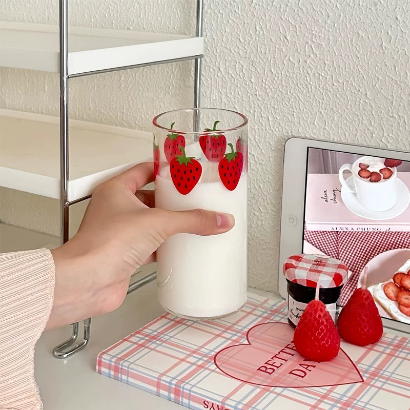 Creative strawberry glass cup for iced tea