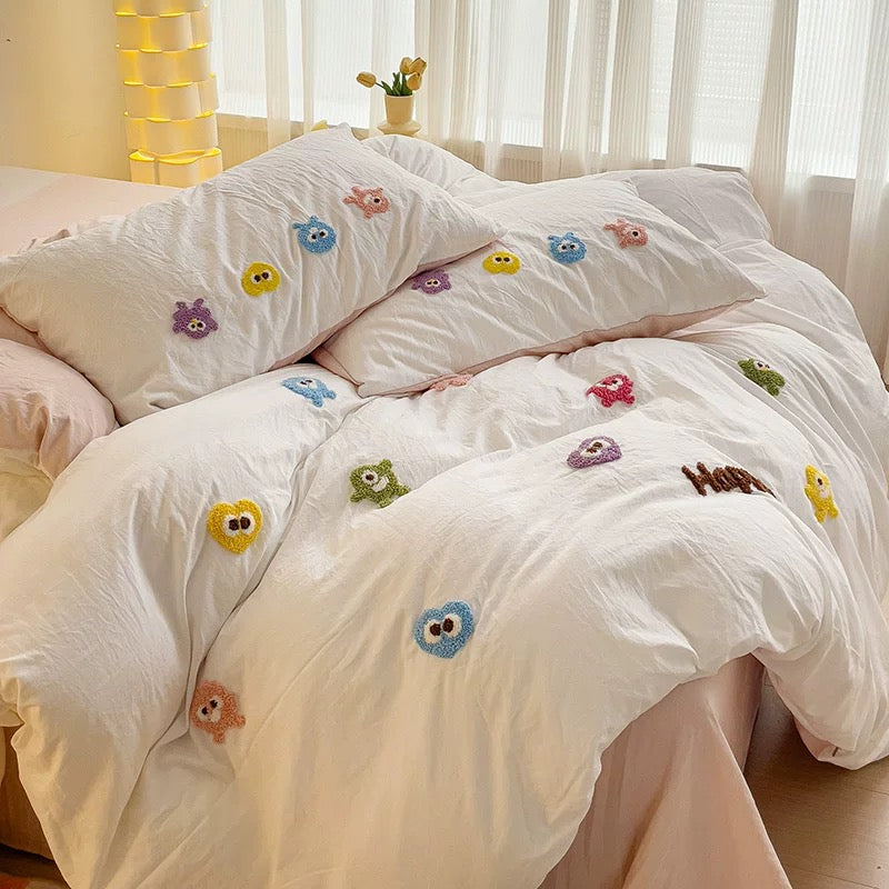 Whimsical kawaii bedding set for kids’ decor