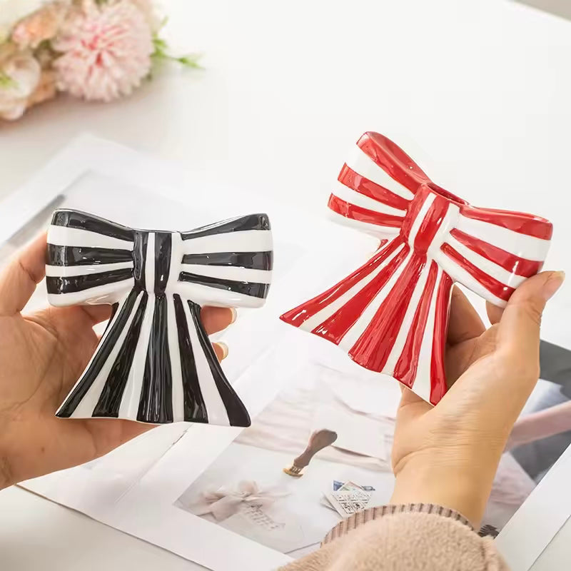 French romantic bow candlestick holder made of ceramic