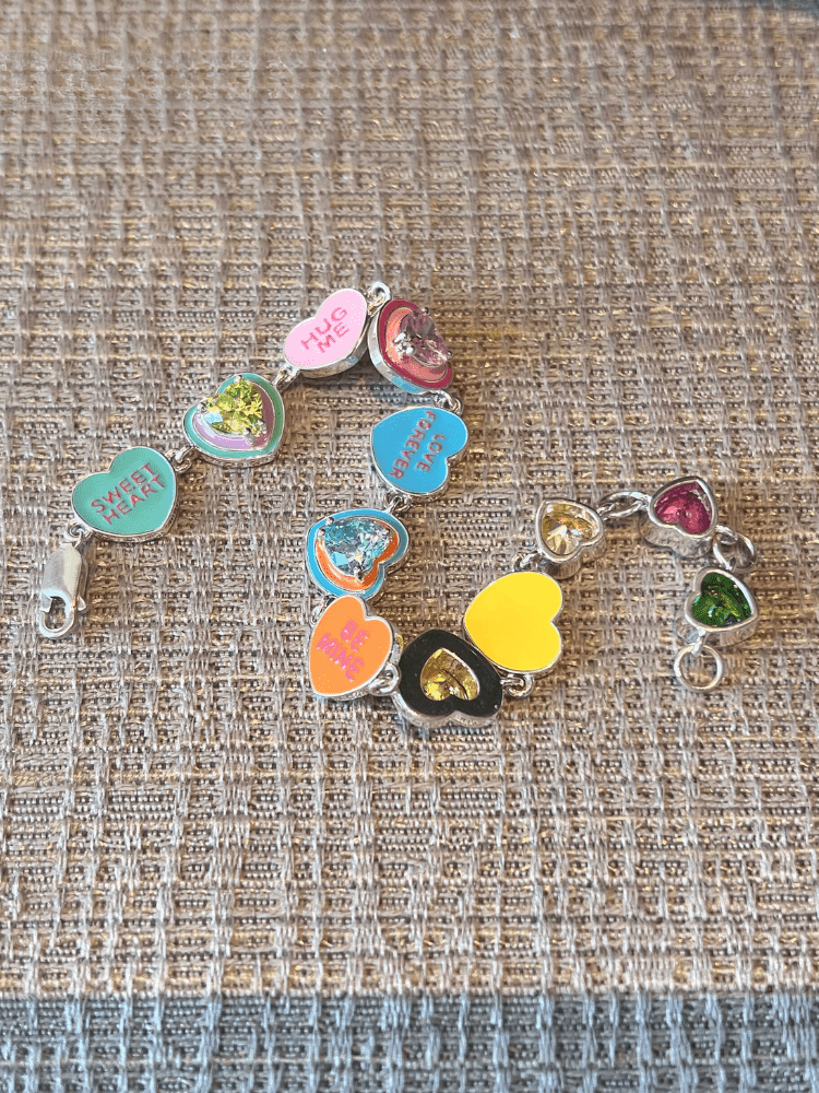 Cute enamel heart bracelet for her