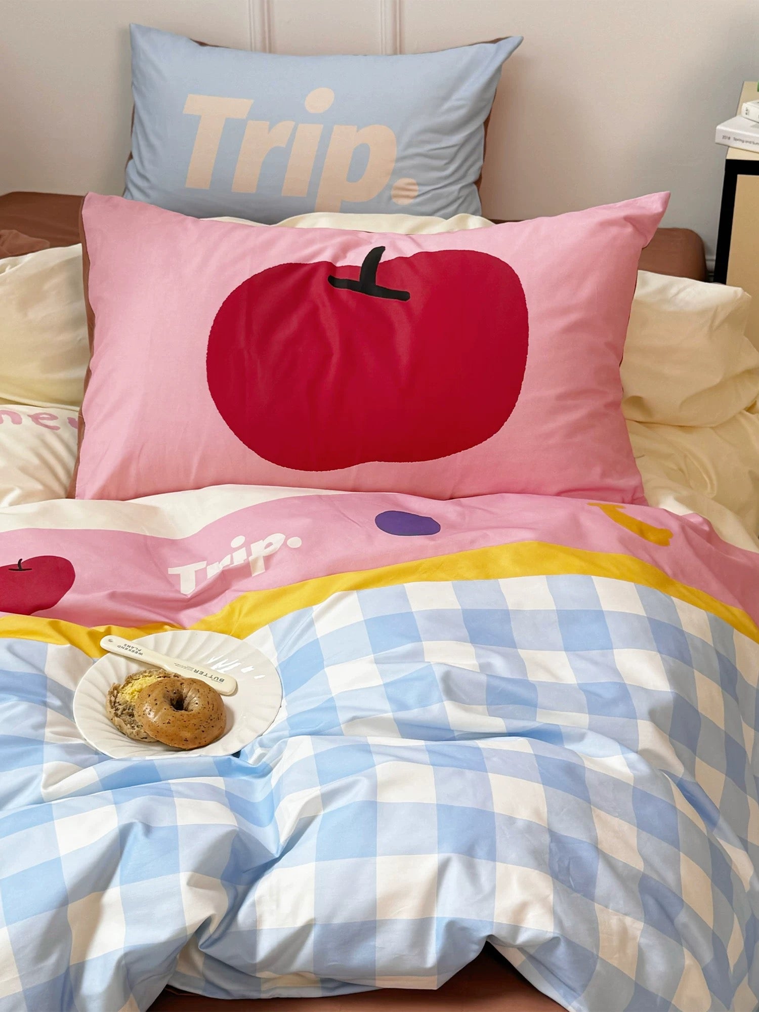 Cozy dopamine decor cotton bedding styled for Gen Z dorm in Canada.