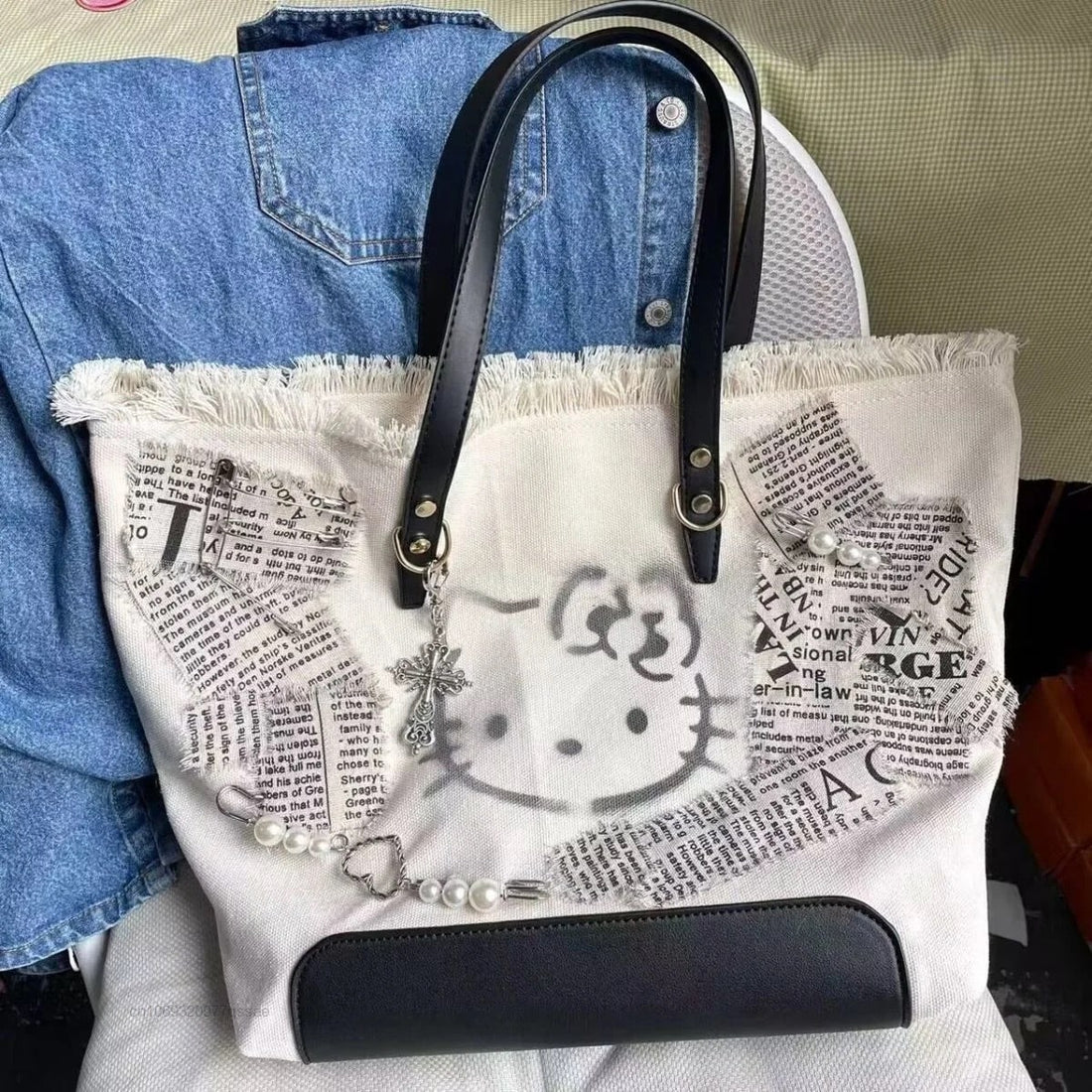 Cute Hello Kitty canvas tote bag with large capacity and kawaii design