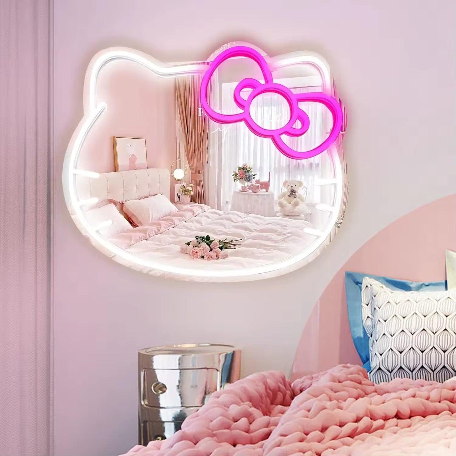 Hello Kitty LED Mirror with USB-powered neon light