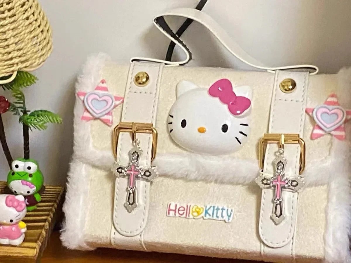 Hello Kitty plush messenger bag in Y2K kawaii style