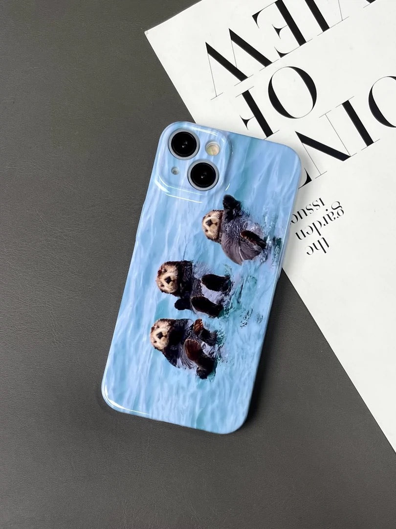 Aesthetic otter case for iPhone, ideal gift for her