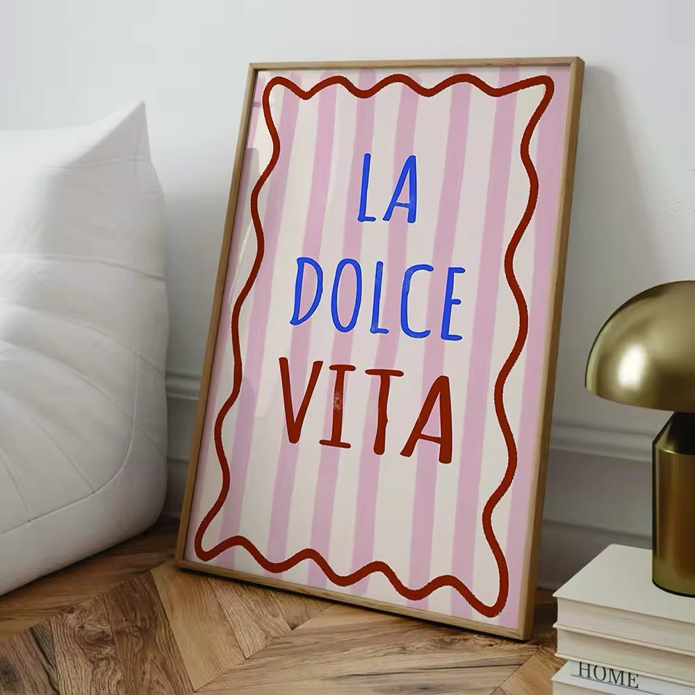 Close-up of the "La Dolce Vita" text showcasing the modern font style on the canvas.