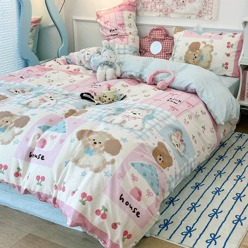 Pillowcase featuring an adorable cartoon puppy, part of the bedding set.