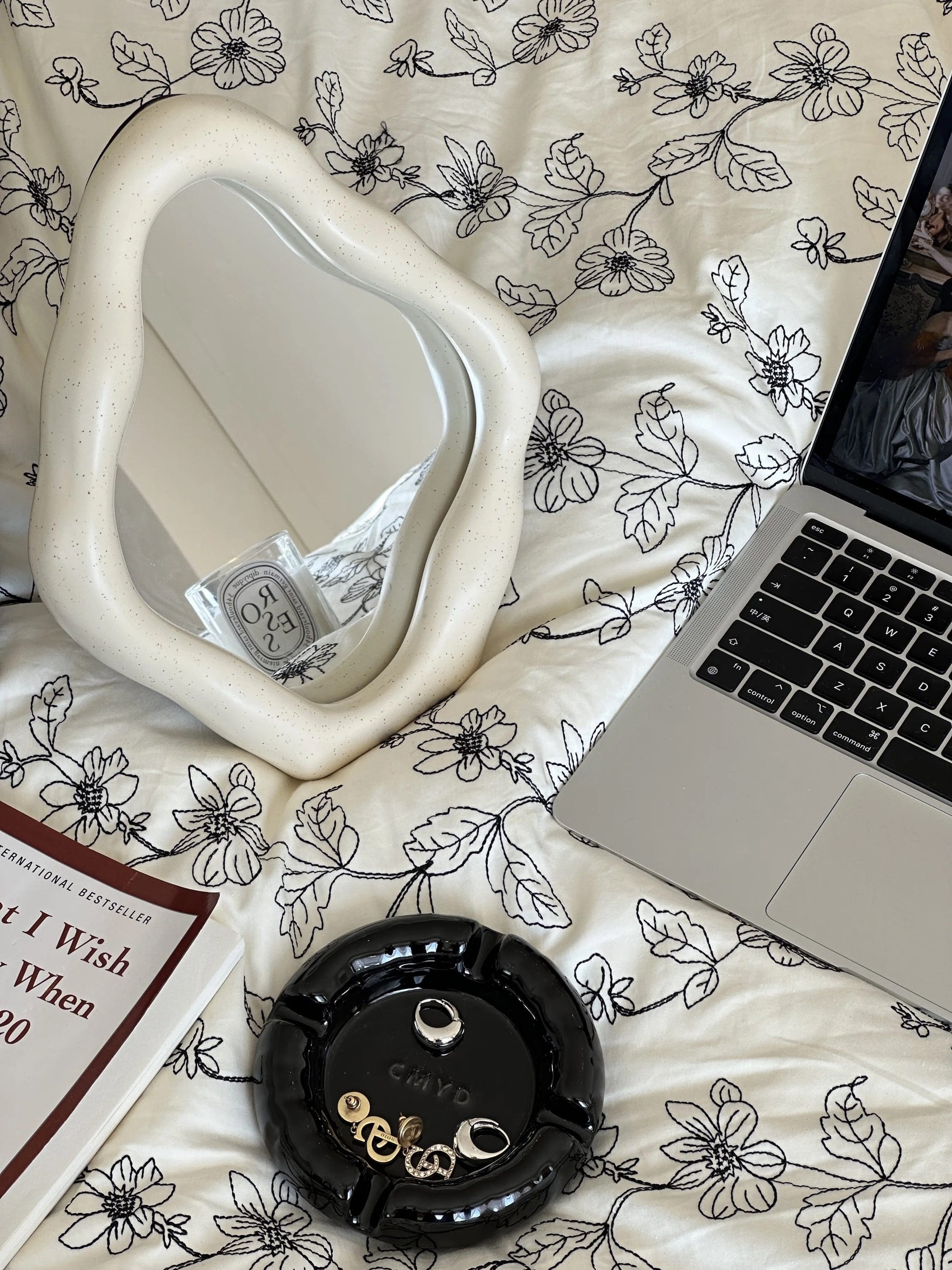 Korean-style metallic vanity mirror for desks