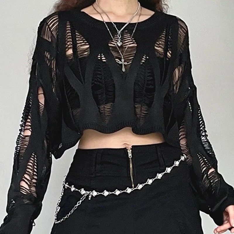 Gothic black sweater with long sleeves and crop fit