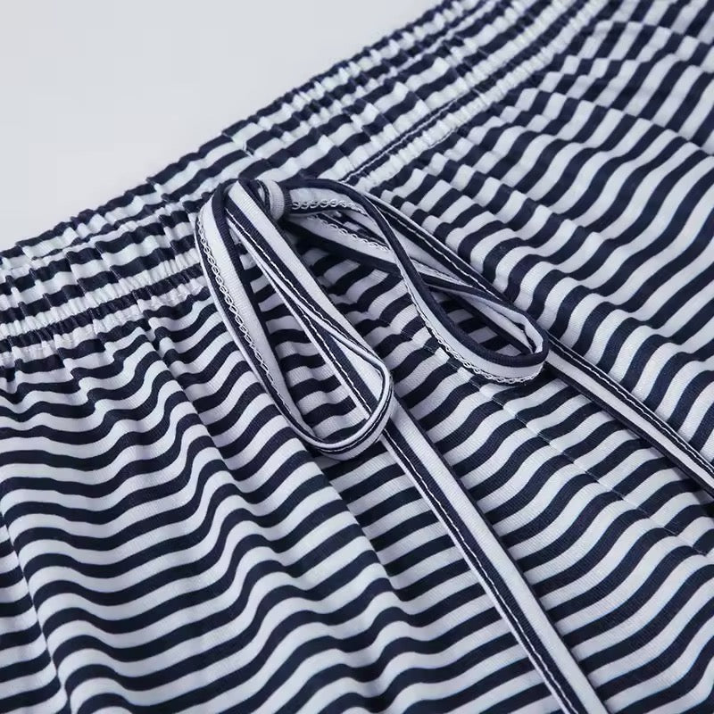 Low-waist baggy sweatpants with drawstring design