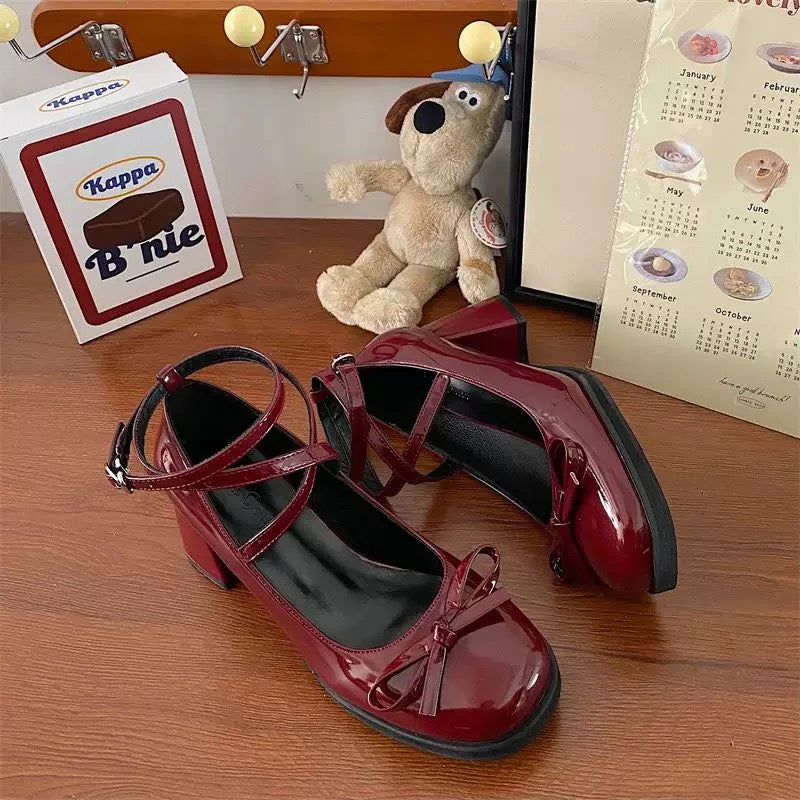 Stylish Burgundy Gothic Mary Janes with Chunky Platform Heels and Retro Design