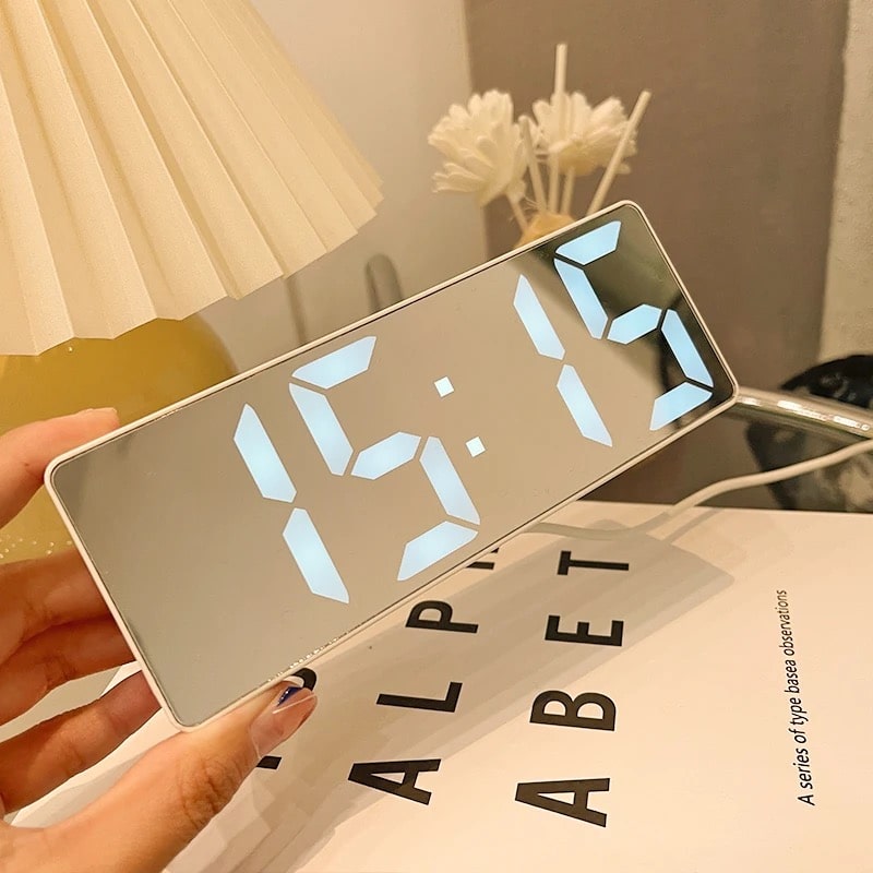 Minimalist digital alarm clock with temperature reading