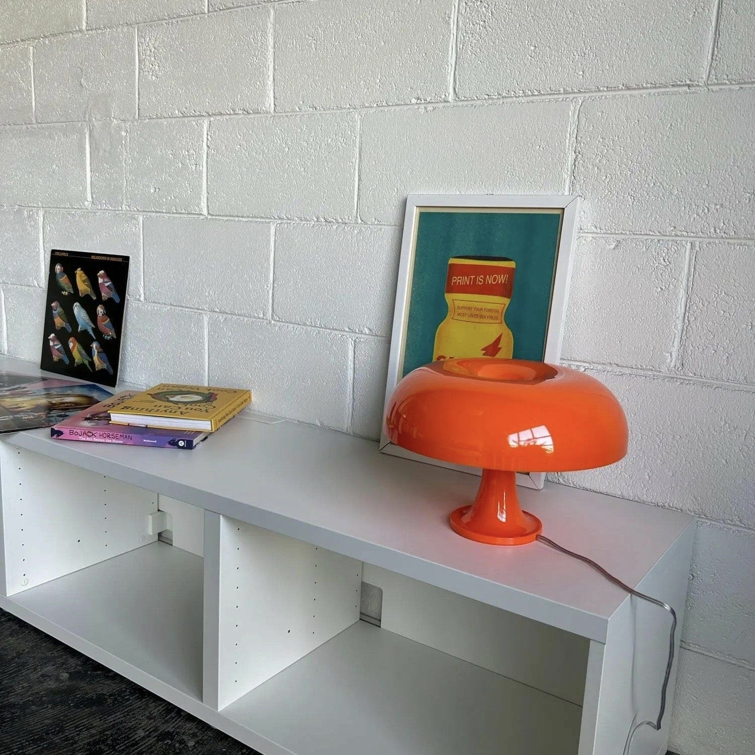 Modern orange mushroom lamp with retro charm. Perfect for desks, bedrooms, and Nordic-inspired home decor.