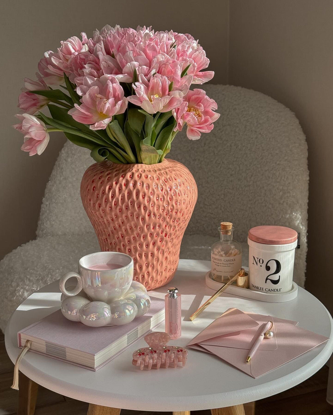 Pink bubble mug set with sunflower decorative saucer