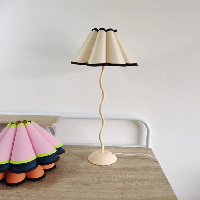 Nordic-style tulip table lamp for living room and atmosphere lighting