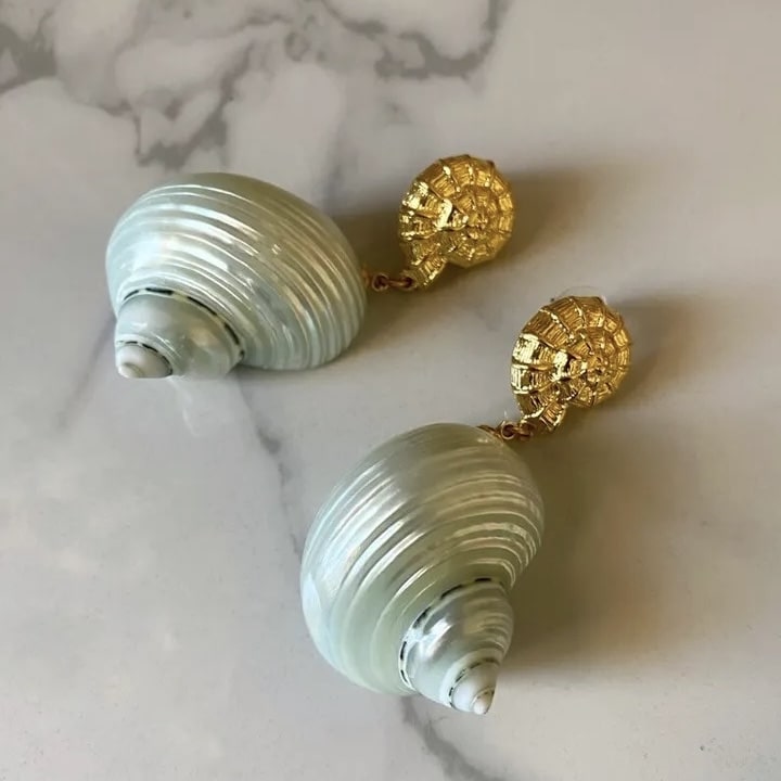 Ocean-themed pearl drop earrings with shells