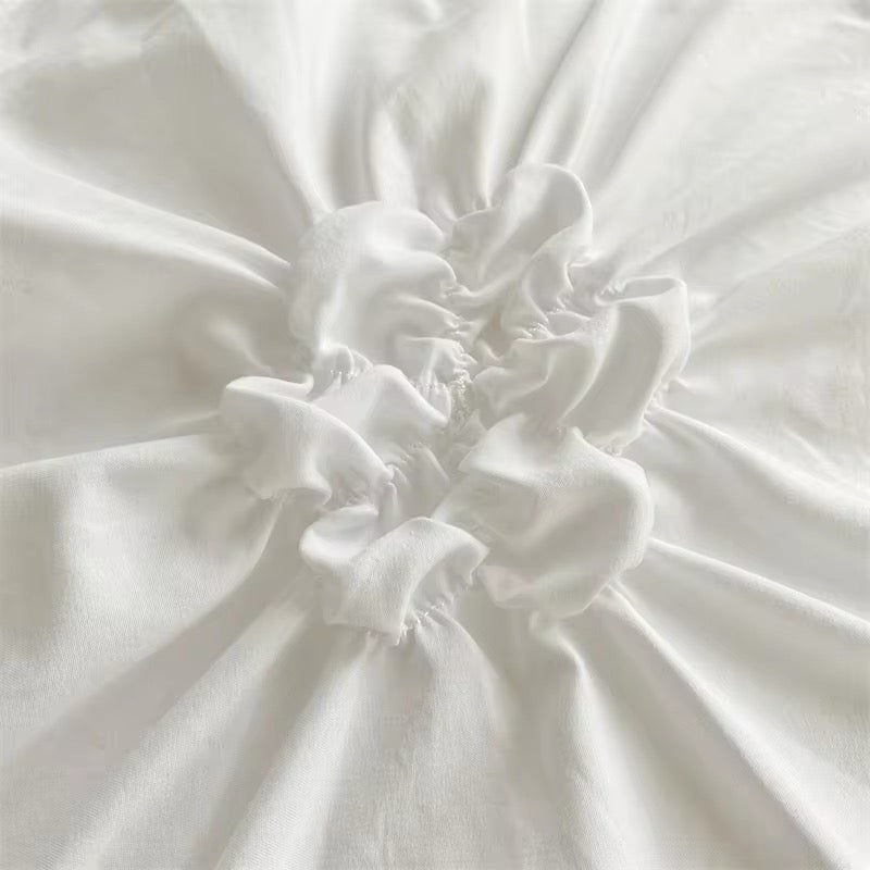 Pinch Pleated Queen Duvet Cover Set in Coquette Vintage Style