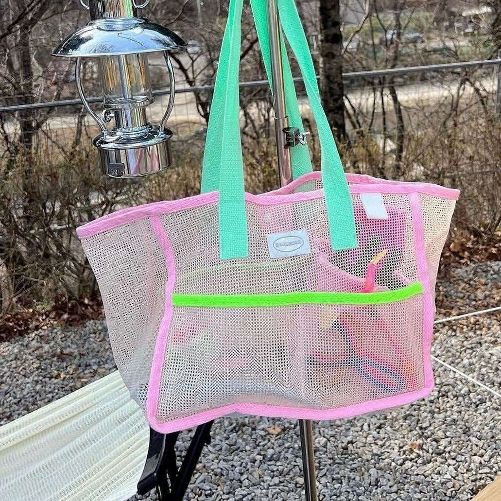 Pink mesh beach bag with large capacity for summer travel