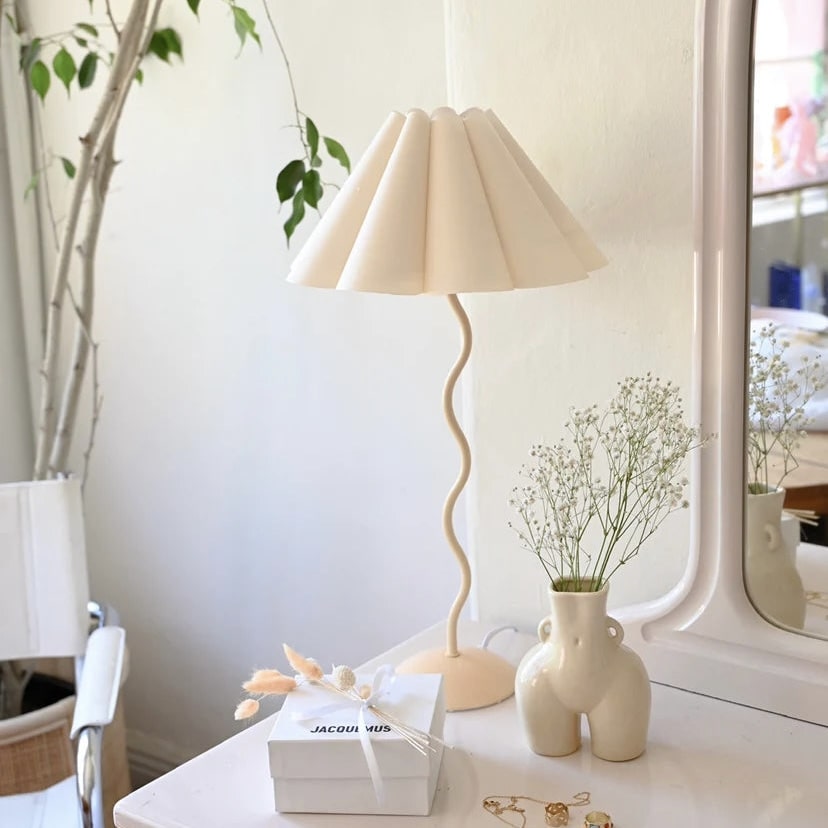 Vintage Nordic tulip lamp for bedroom or living room decor