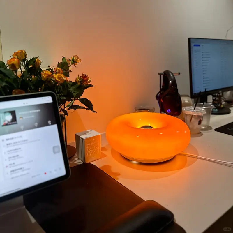 Aesthetic Bauhaus desk lamp with USB plug and dimmable light