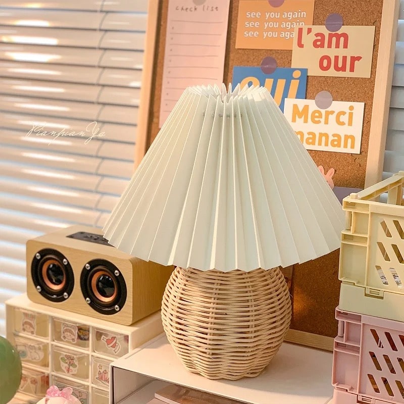 Retro Pleated Rattan Lamp with USB and Warm White LED