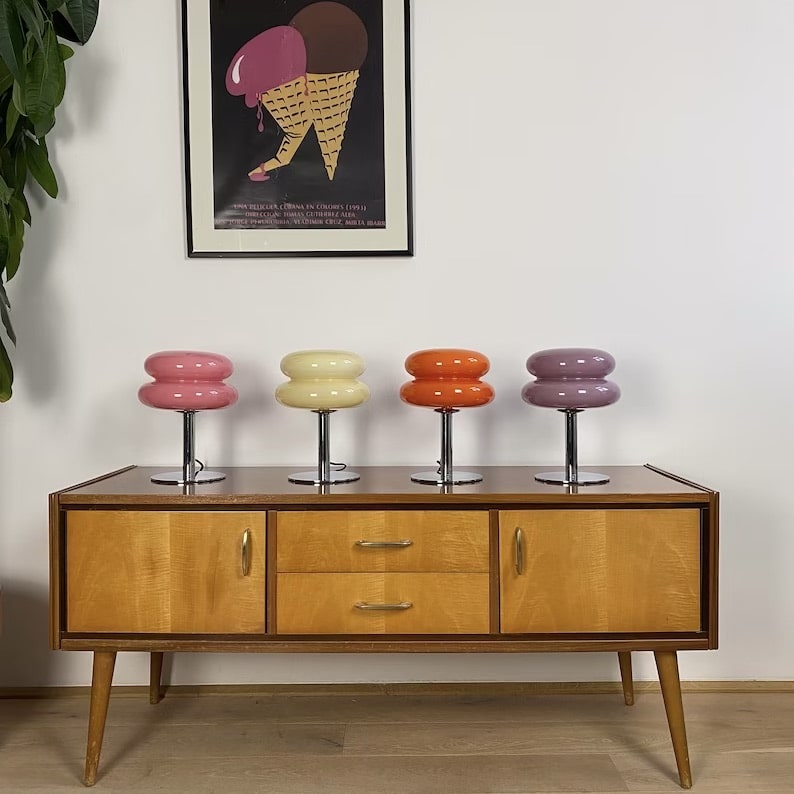 Retro Table Lamp – Pink Macaron Design