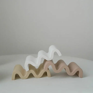 Squiggle wavy tray for Nordic-inspired home decor