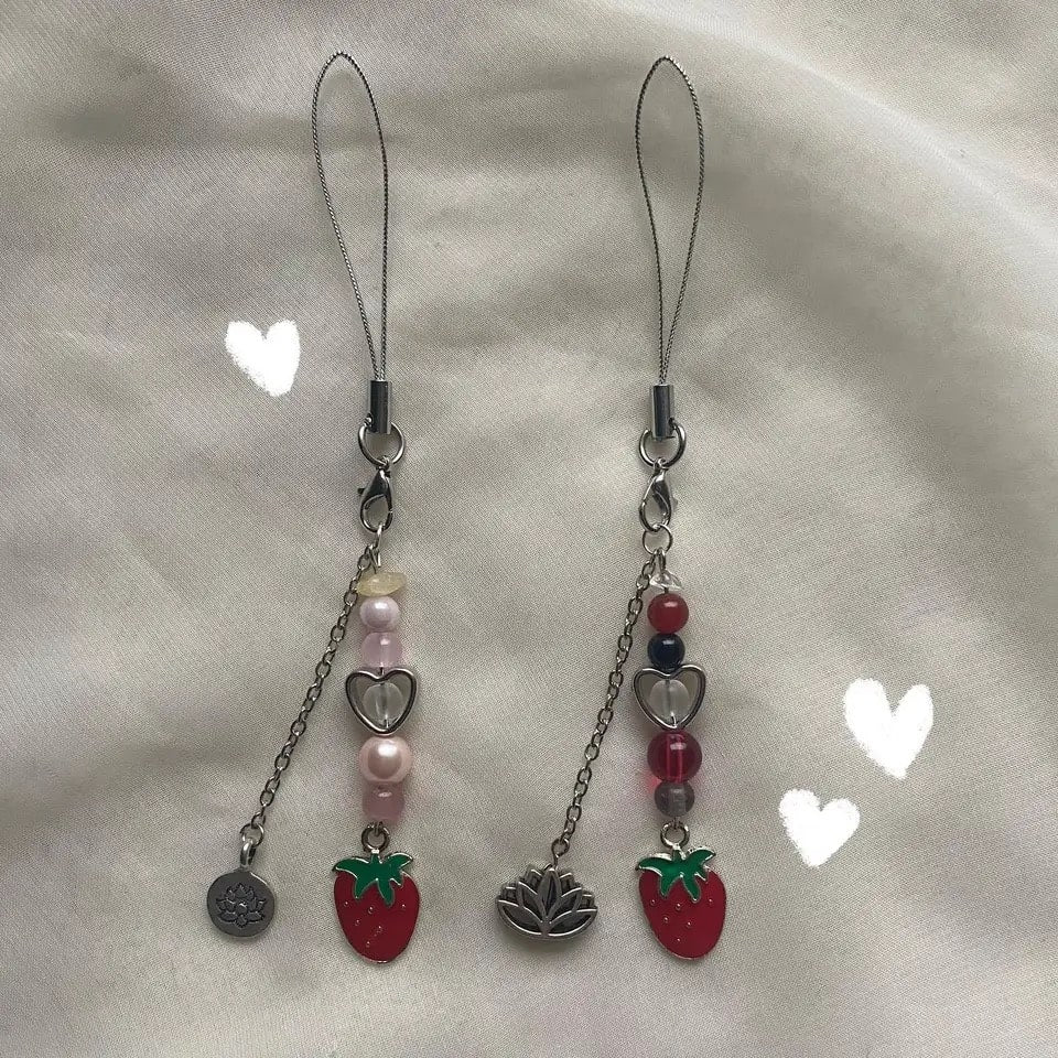 Cute beaded strawberry phone chain for bags and keys