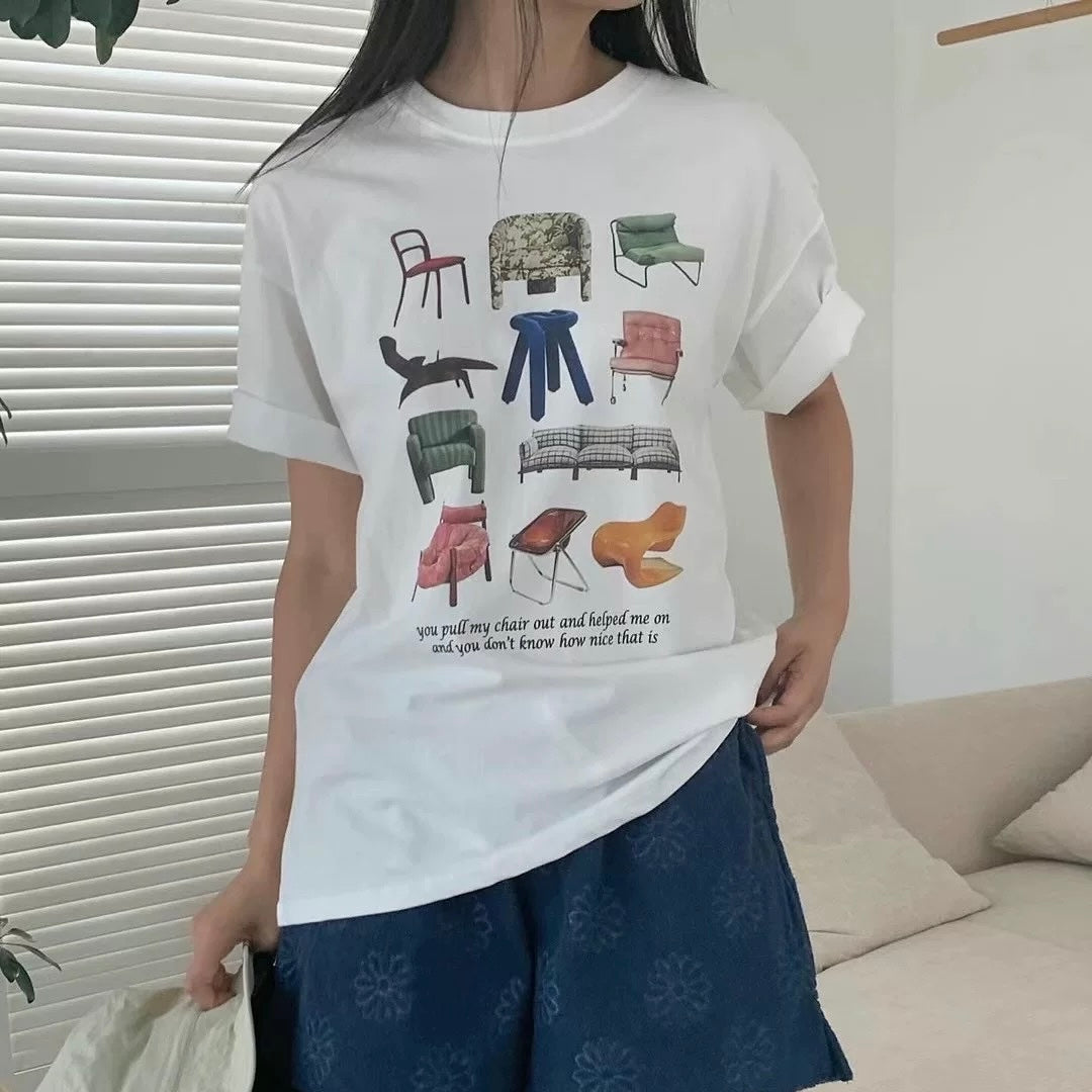 Oversized aesthetic t-shirt for women who love Y2K fashion