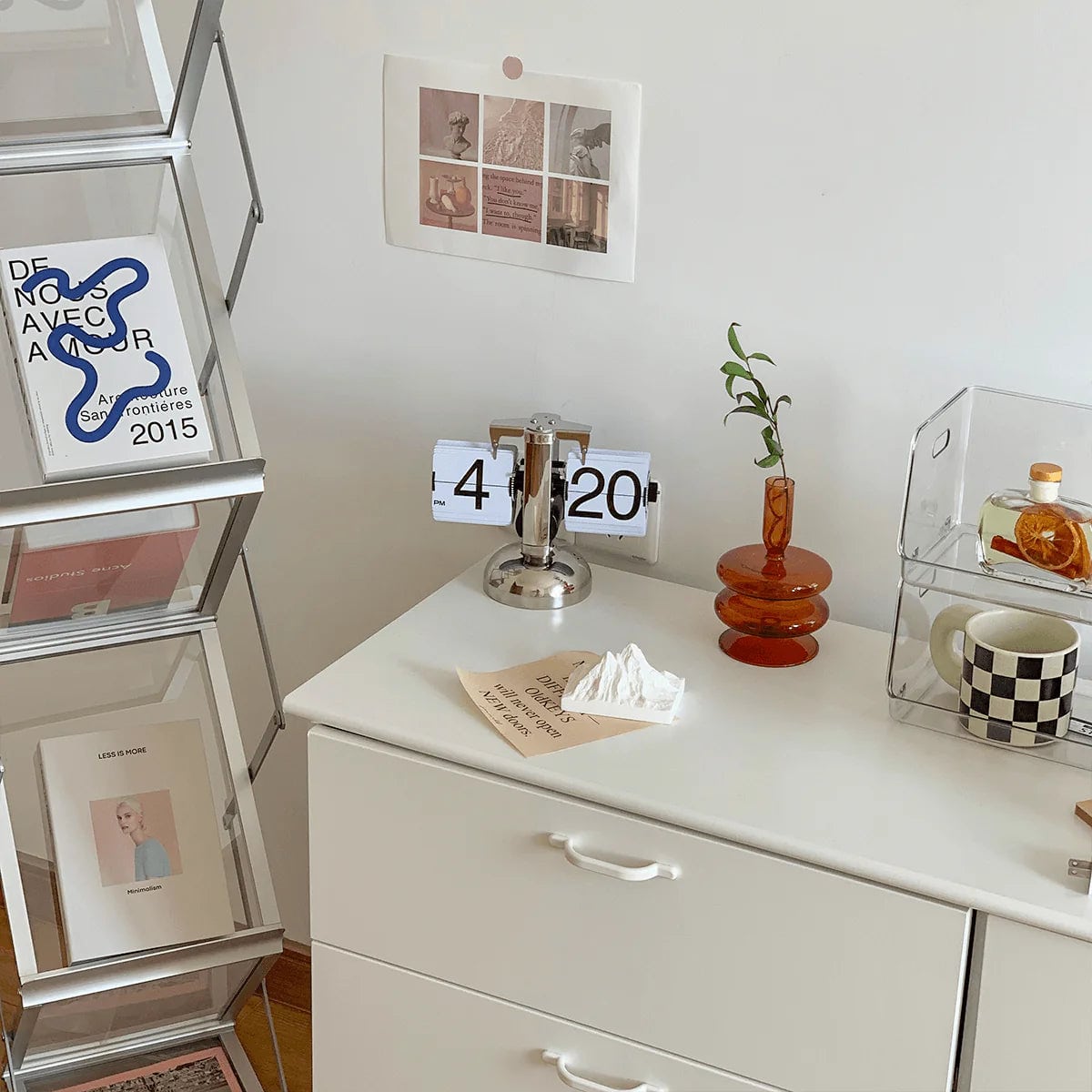 Vintage Flip Clock for Home Decor – Durable and Stylish Design