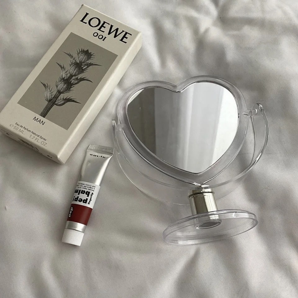 Miniature heart vanity mirror in aesthetic pink