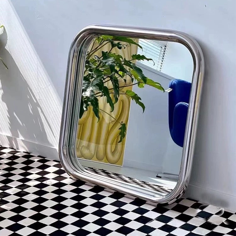 Vintage rectangular bathroom mirror with modern Nordic design and silvery metal frame. Ideal for wall hanging or desktop use in home decor.