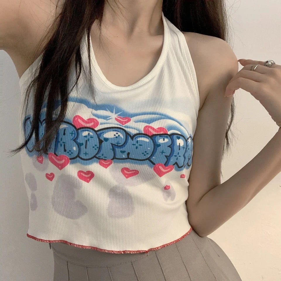Cute Y2K bandage crop top with heart print and V-neck design. Korean halter top for summer streetwear and retro-inspired looks.